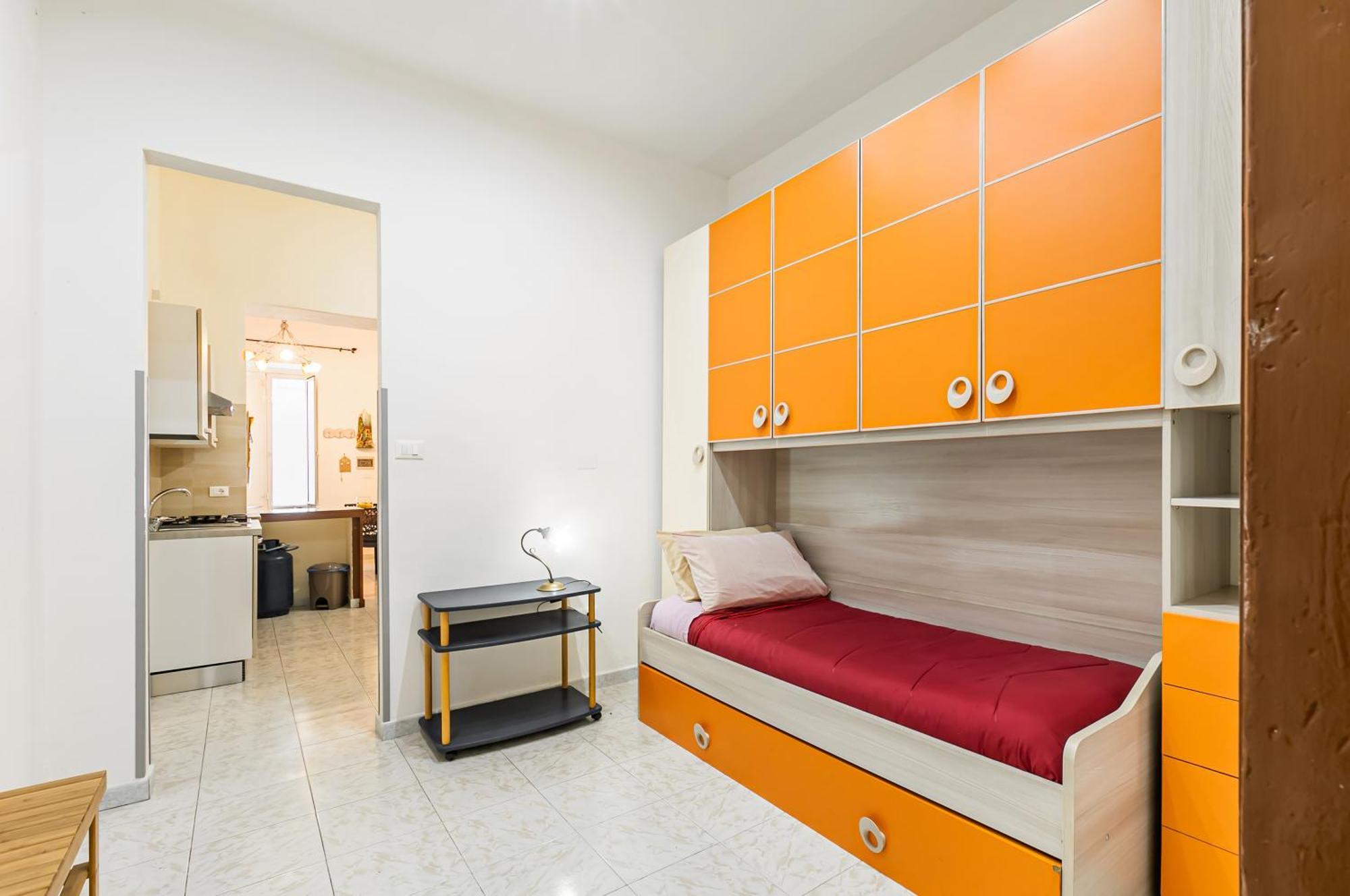 Corso Dei Mille Railway Apartment Palermo Bagian luar foto